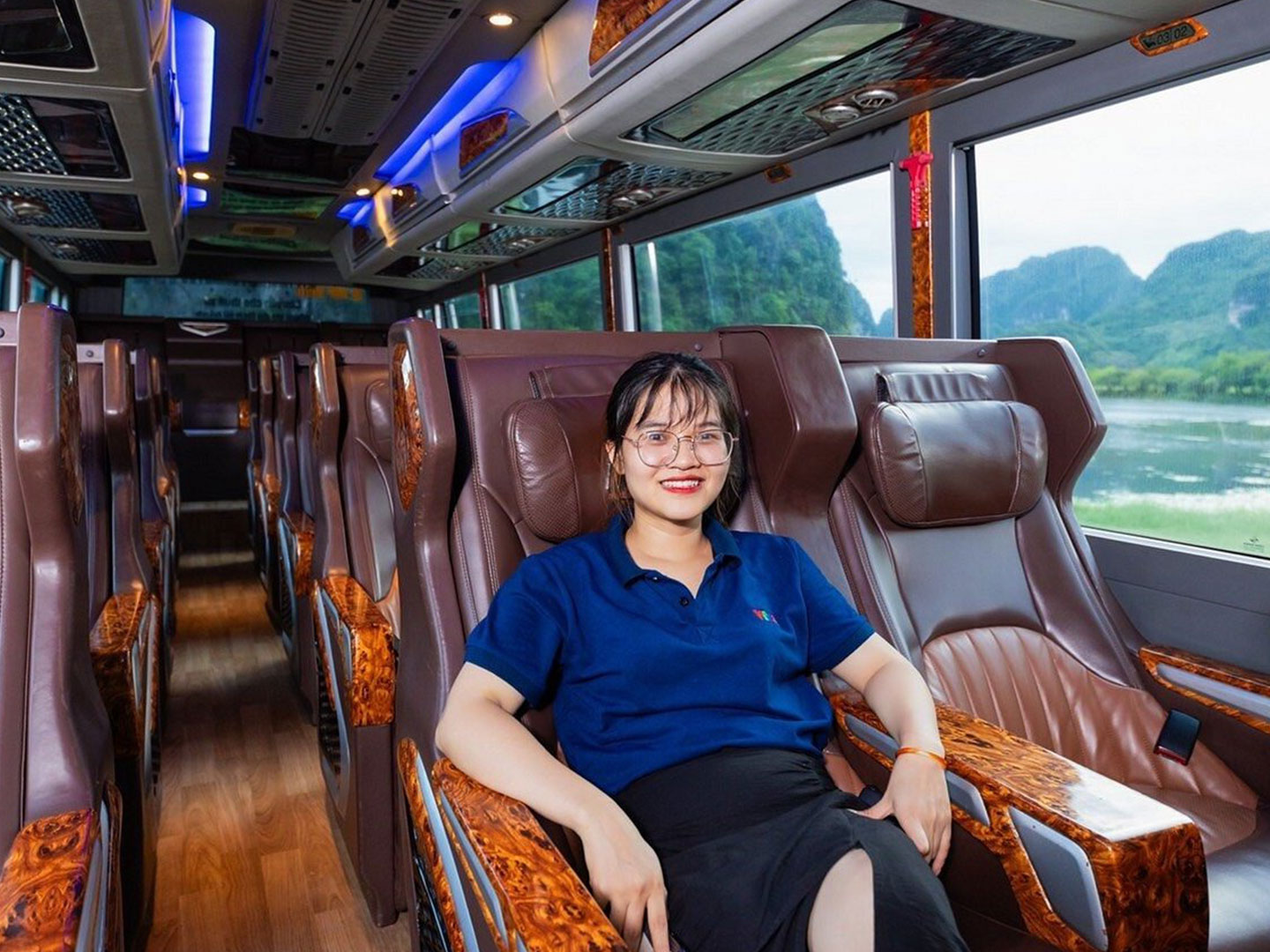 VIP Transfer Service Halong Bay | Travel Comfortably with Cat Ba Express Bus