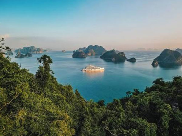 Why Book Halong Bay Transfer Service in August Before Autumn Travel